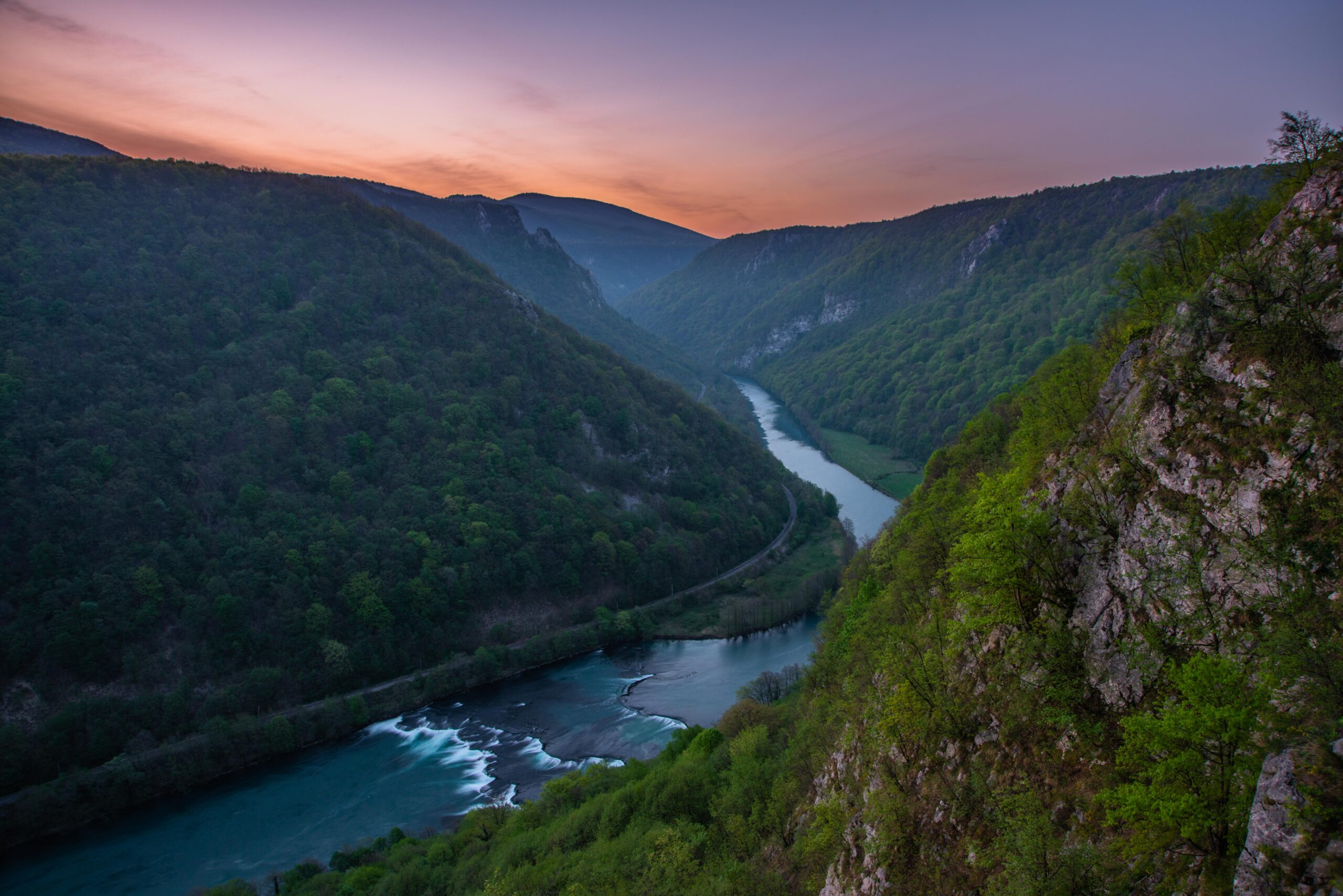 Swimming and rafting on the Una, visit to the old town of Ostrožac