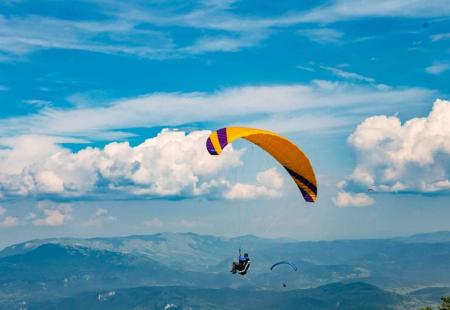 PARAGLIDING DUO U GRADU CAZINU